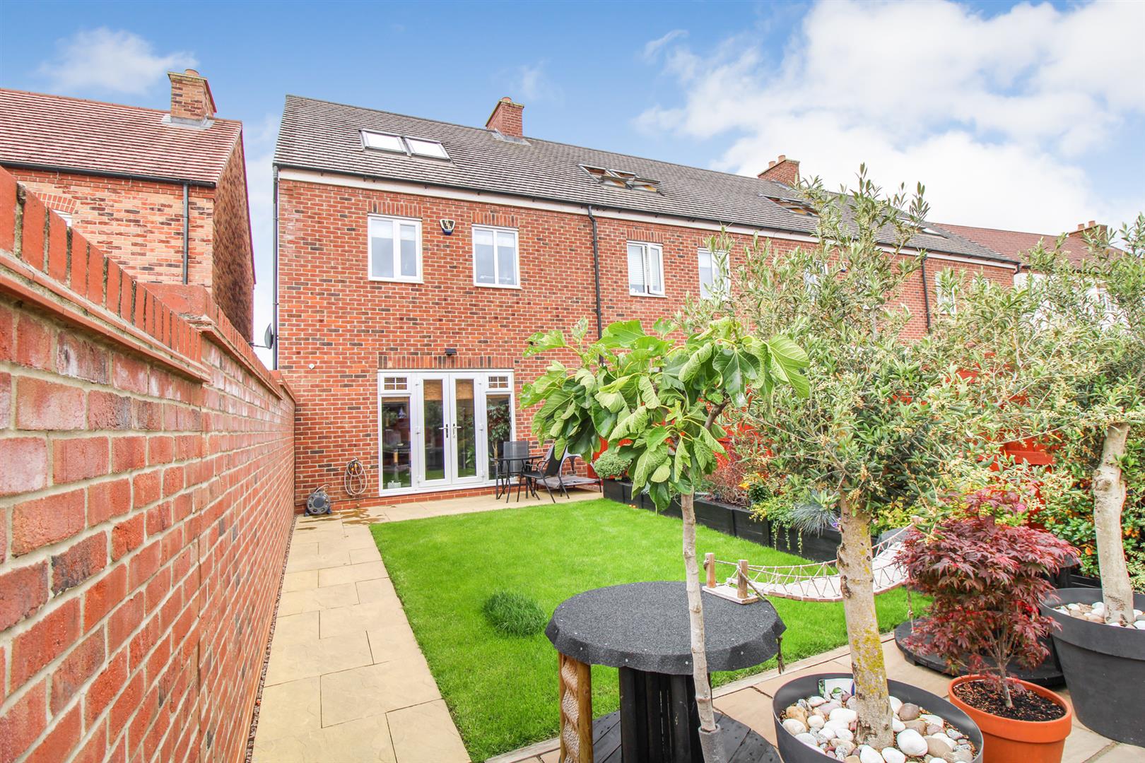 King Alfred Way, Great Denham, Bedford